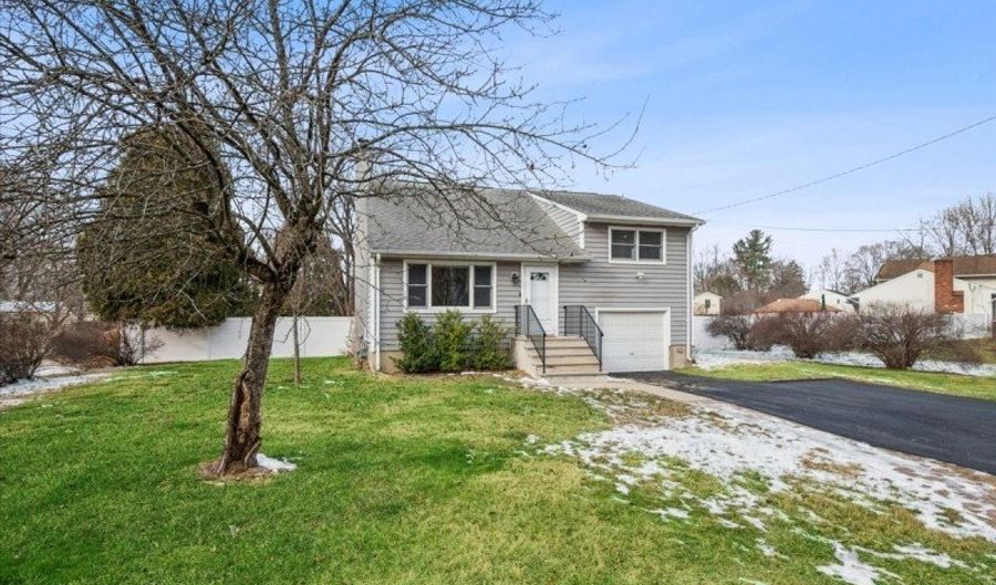 827 Limecrest Rd, Andover, NJ 07860 - 3 Beds, 2 Bath