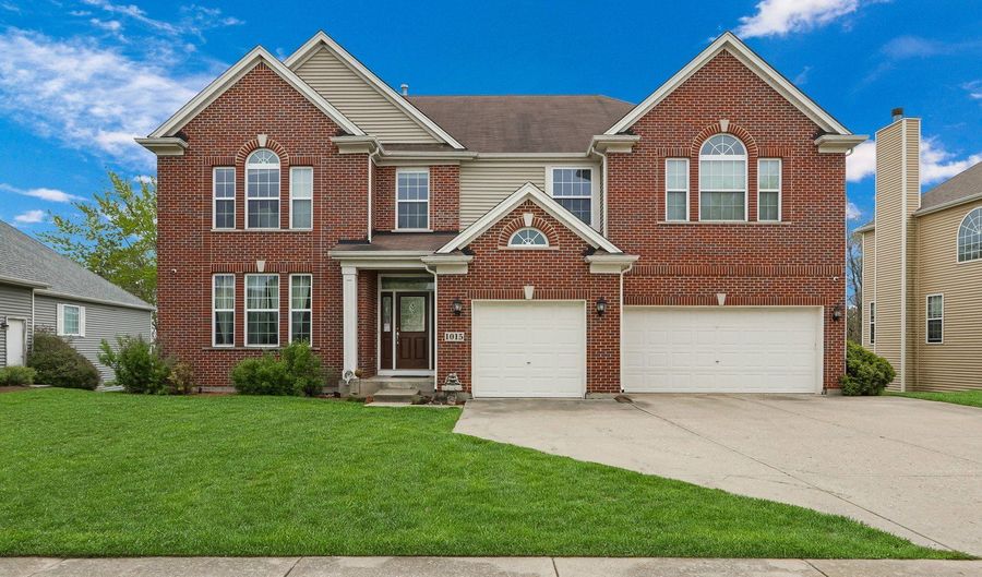 1015 Timber Lake Dr, Antioch, IL 60002 - 5 Beds, 4 Bath