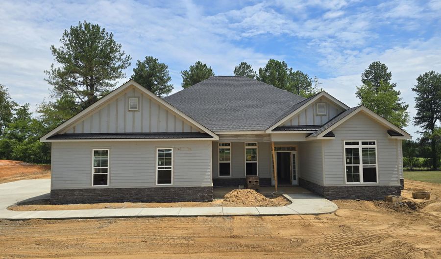 1670 Bellingham Dr, Beech Island, SC 29842 - 4 Beds, 3 Bath