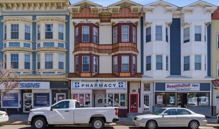 808 BROADWAY, Bayonne, NJ 07002 - 0 Beds, 0 Bath