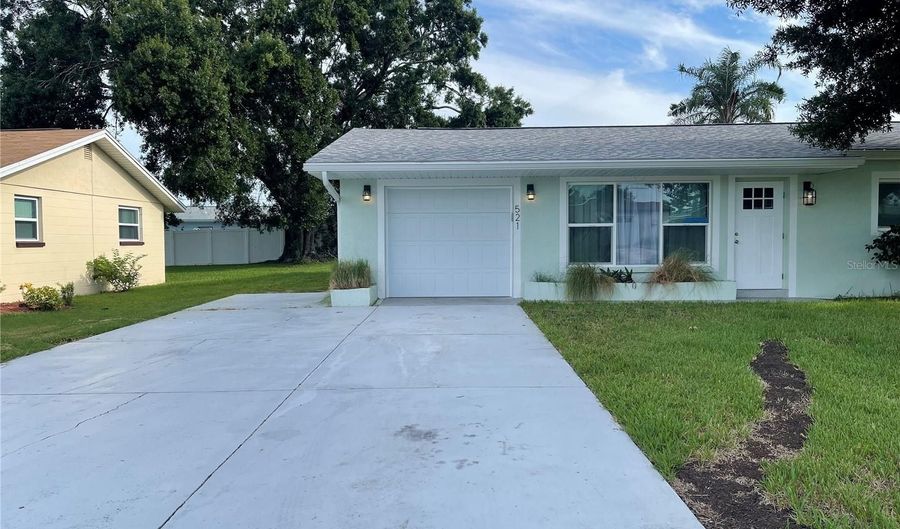 521 FAIRFAX Ln, Apollo Beach, FL 33572 - 2 Beds, 2 Bath