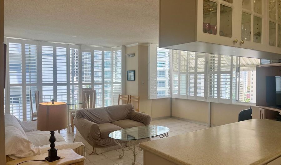 2415 Ala Wai Blvd 1208, Honolulu, HI 96815 - 2 Beds, 1 Bath