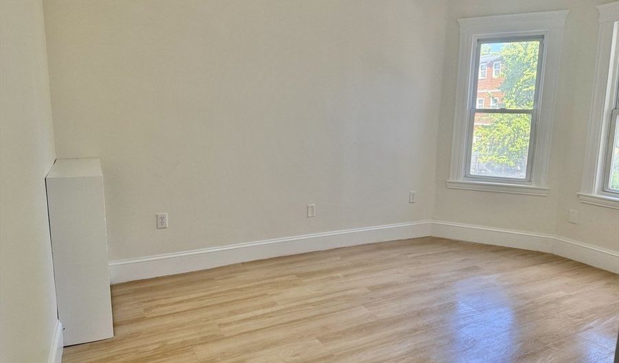 16 Fowler St, Boston, MA 02121 - 12 Beds, 4 Bath