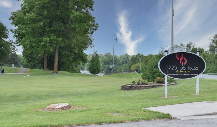 115 Northshore Blvd, Anderson, IN 46011 - 4 Beds, 3 Bath