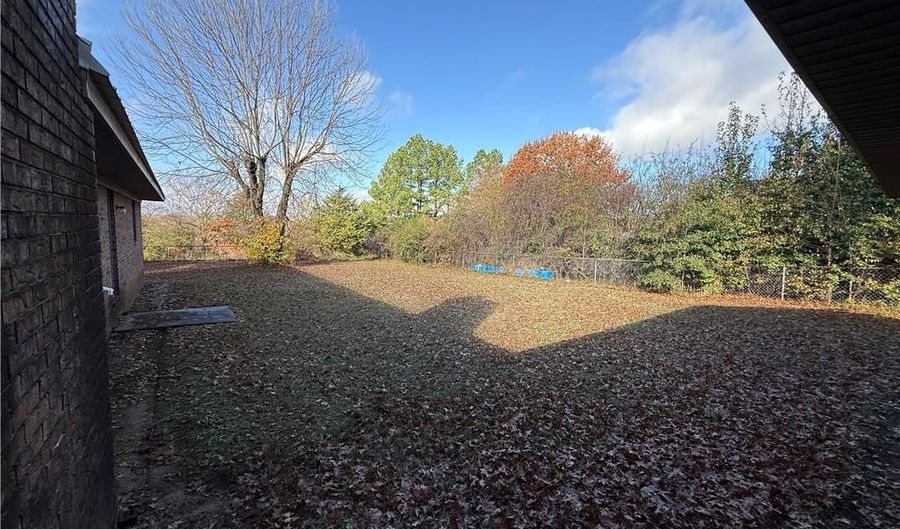 204 Nellie St, Arkoma, OK 74901 - 3 Beds, 3 Bath