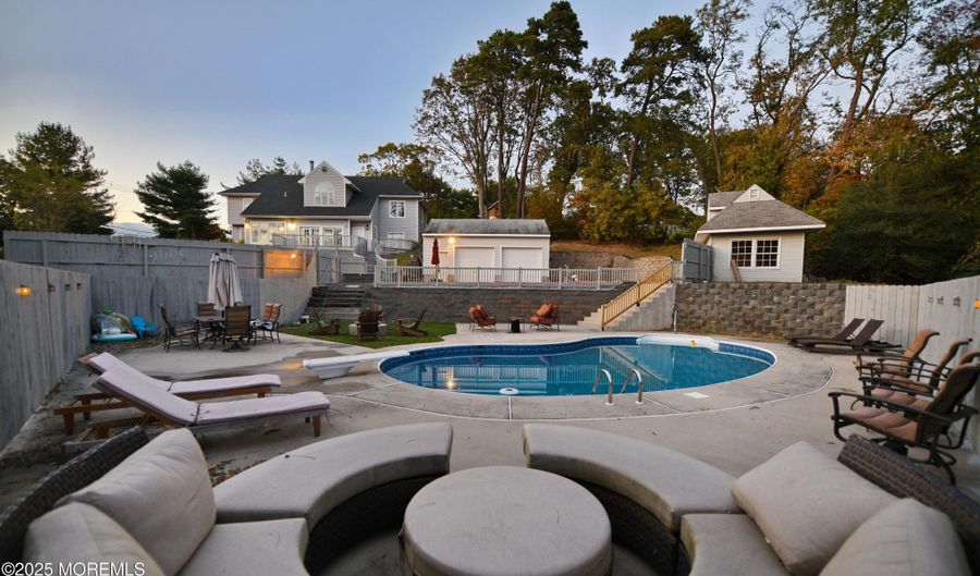 2262 Allenwood Rd, Allenwood, NJ 08720 - 3 Beds, 3 Bath