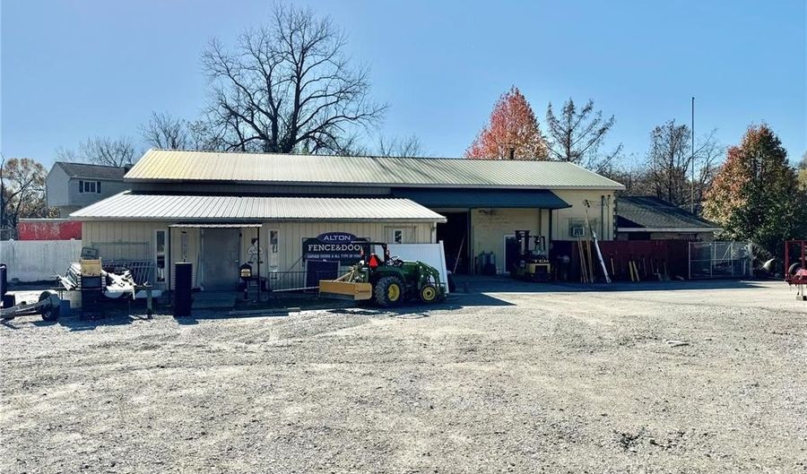 3015 Belle St, Alton, IL 62002 - 0 Beds, 0 Bath