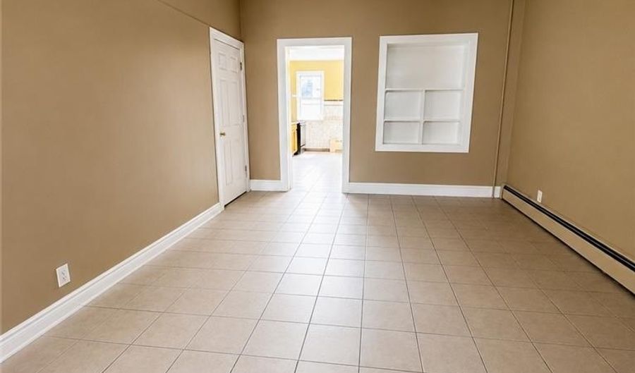 410 N 2nd St, Allentown, PA 18102 - 5 Beds, 2 Bath