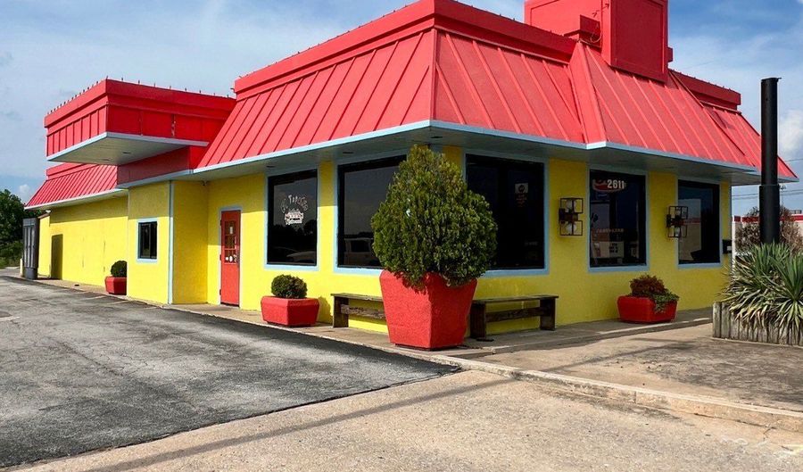 2611 W Broadway, Ardmore, OK 73401 - 0 Beds, 0 Bath