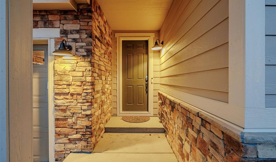 6552 S Biloxi Way, Aurora, CO 80016 - 4 Beds, 4 Bath