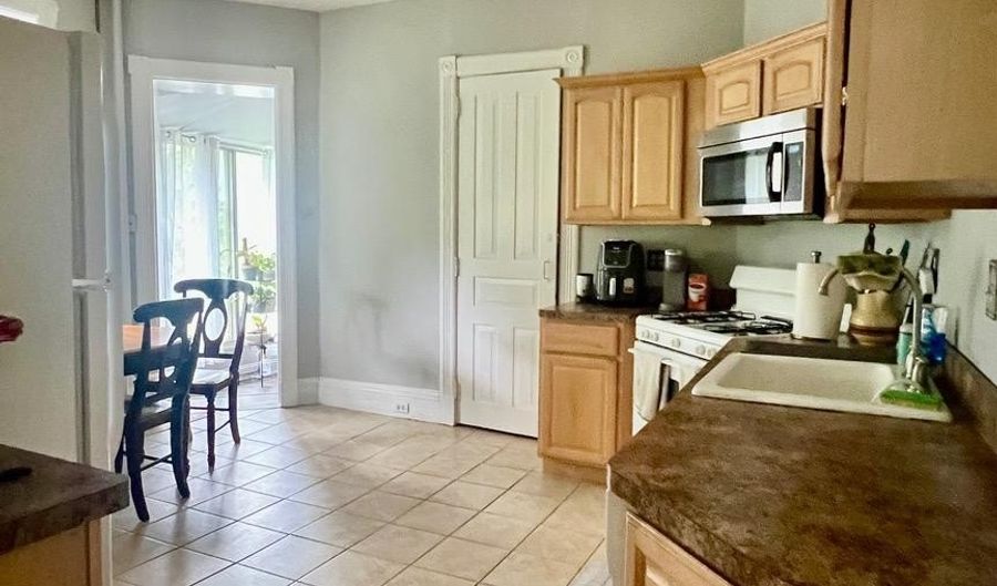 100 S BETHLEHEM Pike 1A, Ambler, PA 19002 - 2 Beds, 1 Bath