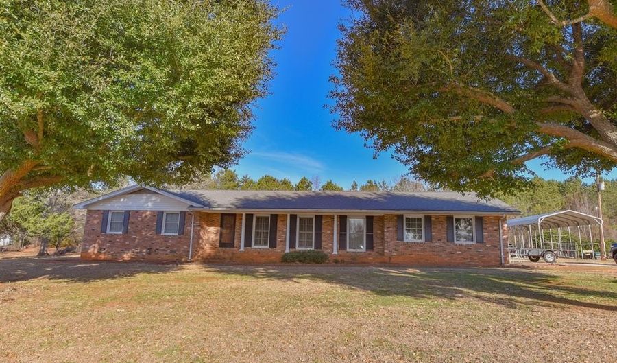 181 Noble Dr, Abbeville, SC 29620 - 3 Beds, 2 Bath