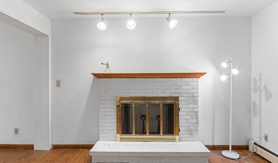 120 Pulaski Hwy, Ansonia, CT 06401 - 3 Beds, 2 Bath