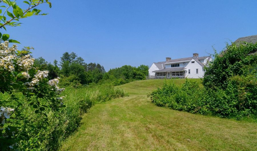 672 E Orchard St, Brattleboro, VT 05301 - 3 Beds, 3 Bath