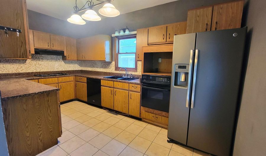 609 W 2nd St, Alta, IA 51002 - 4 Beds, 1 Bath
