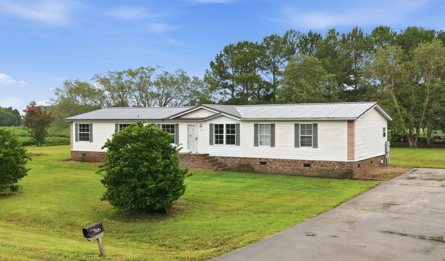 393 Abbott Farm Rd, Ayden, NC 28513 - 4 Beds, 2 Bath