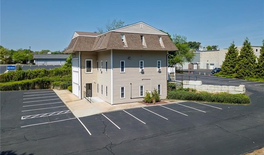6828 Post Rd, North Kingstown, RI 02852 - 0 Beds, 0 Bath