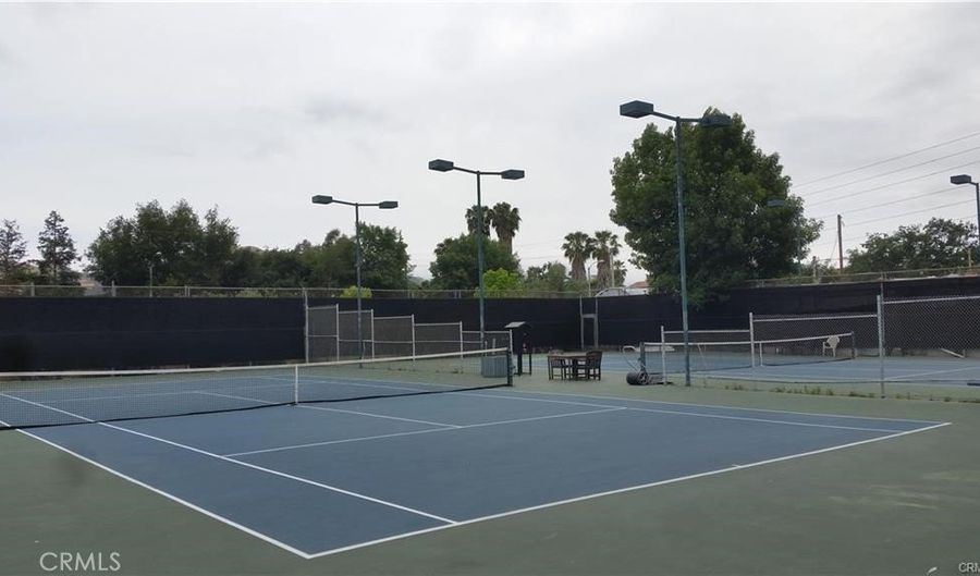 30658 Lakefront Dr, Agoura Hills, CA 91301 - 4 Beds, 3 Bath