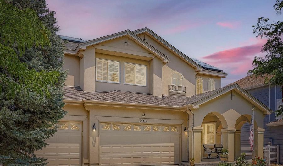 24519 E Louisiana Cir, Aurora, CO 80018 - 3 Beds, 3 Bath