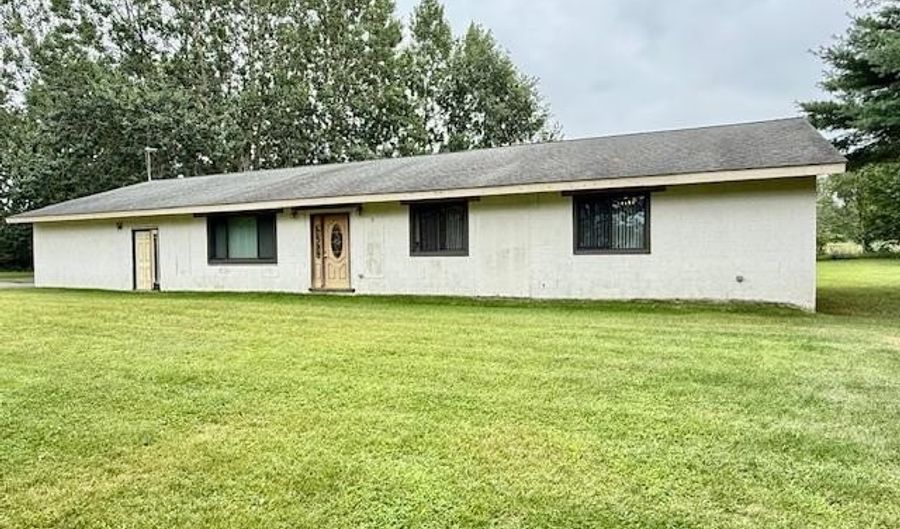 7428 Hough Rd, Almont, MI 48003 - 3 Beds, 3 Bath