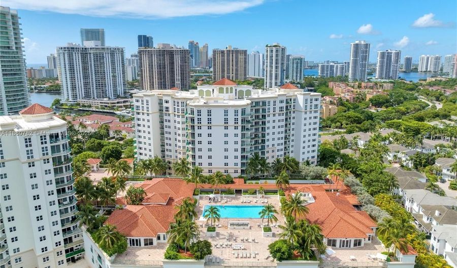 19900 E Country Club Dr 308, Aventura, FL 33180 - 2 Beds, 2 Bath