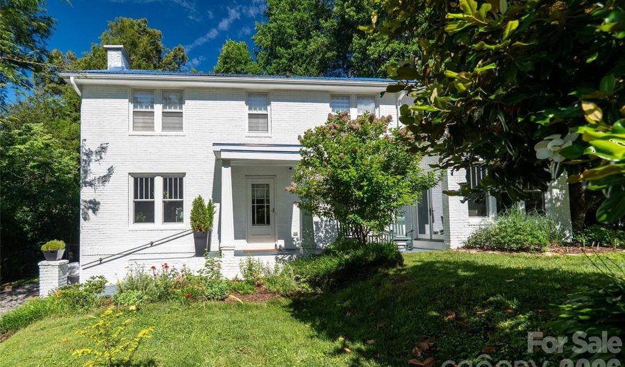 18 Robinwood Ave, Asheville, NC 28806 - 4 Beds, 3 Bath