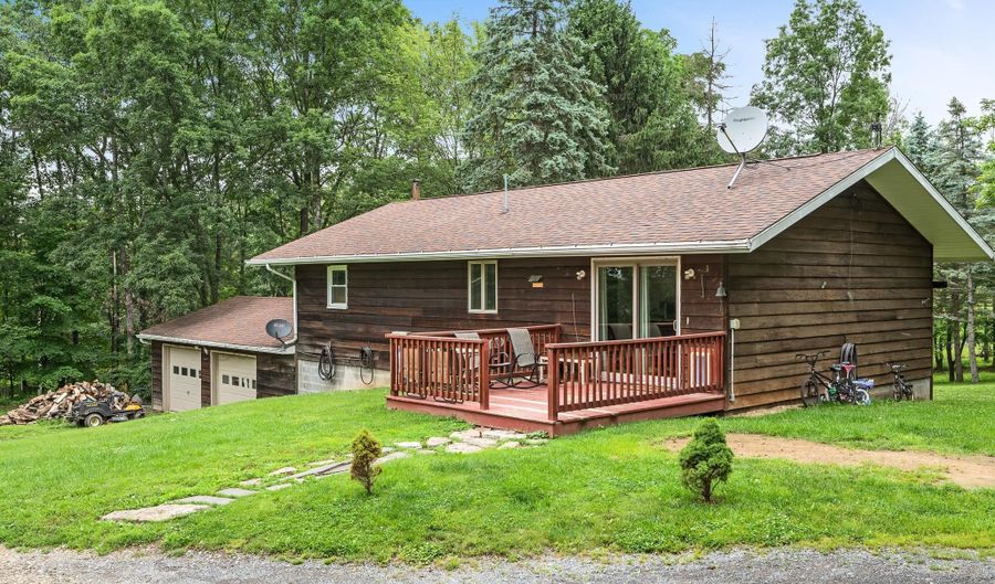357 CRESTVIEW MOUNTAIN Rd, Augusta, WV 26704 - 3 Beds, 1 Bath