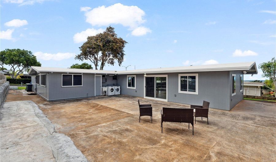 2012 Komo Mai Dr, Pearl City, HI 96782 - 3 Beds, 2 Bath