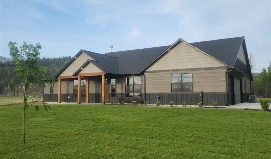 969 Flying Geese Way, Blanchard, ID 83804 - 4 Beds, 3 Bath