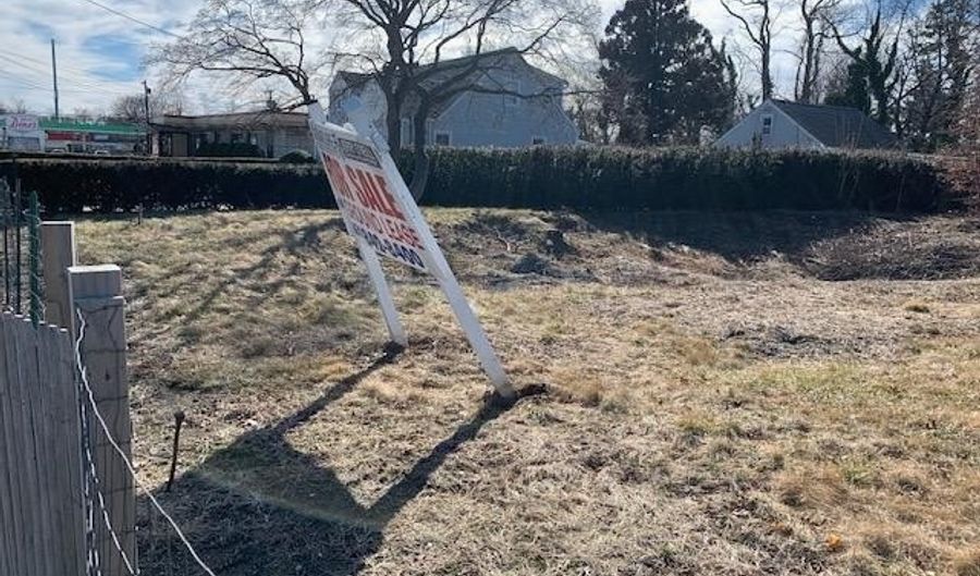 770 N Broadway, Amityville, NY 11701 - 0 Beds, 0 Bath