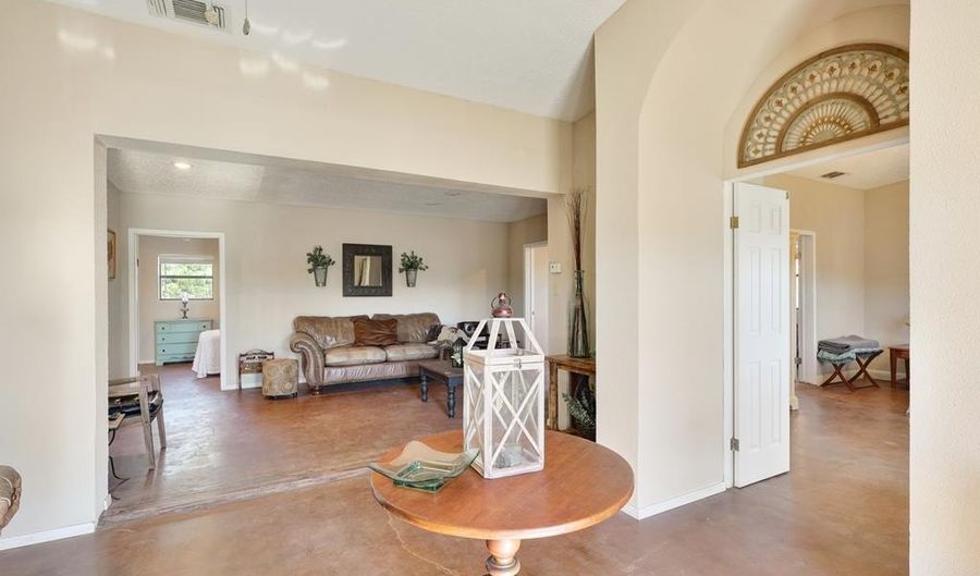 2707 W Highway 90, Alpine, TX 79830 - 3 Beds, 2 Bath