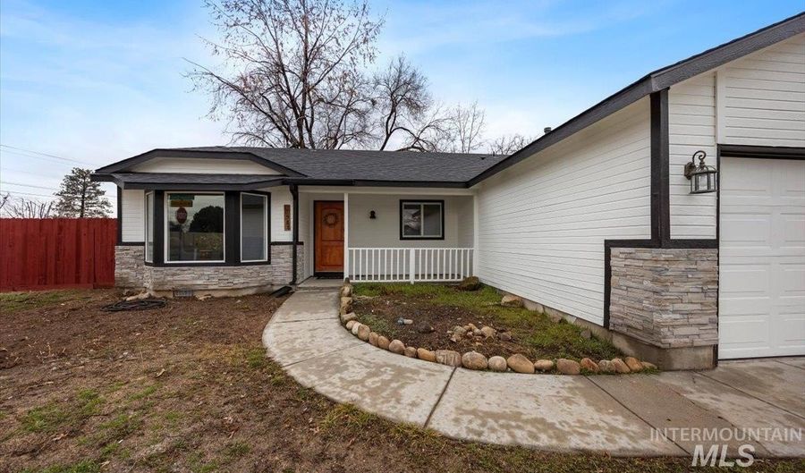 10588 W Silver City Ct, Boise, ID 83607 - 3 Beds, 2 Bath