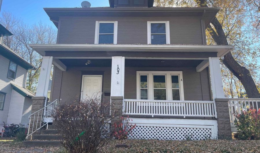 103 E HAYES St, Davenport, IA 52803 - 5 Beds, 2 Bath