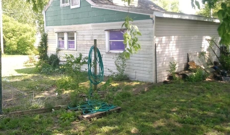 405 Hedges St, Ashville, OH 43103 - 1 Beds, 1 Bath