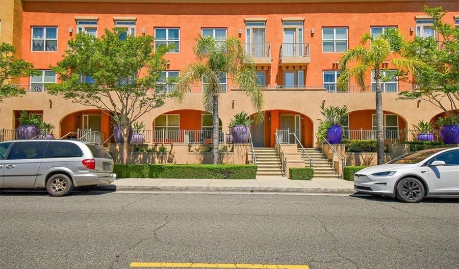 89 E Commonwealth Ave 1I, Alhambra, CA 91801 - 3 Beds, 3 Bath