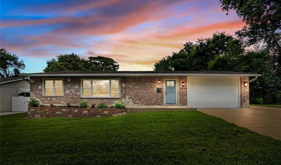 8540 Elsa Ave, Affton, MO 63123 - 3 Beds, 3 Bath