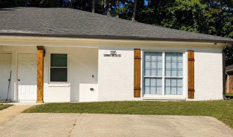 1116 Summer Brook Rd, Atlanta, GA 30349 - 3 Beds, 2 Bath