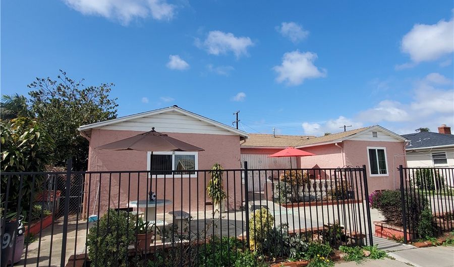 112 S 58th St, San Diego, CA 92114 - 6 Beds, 3 Bath