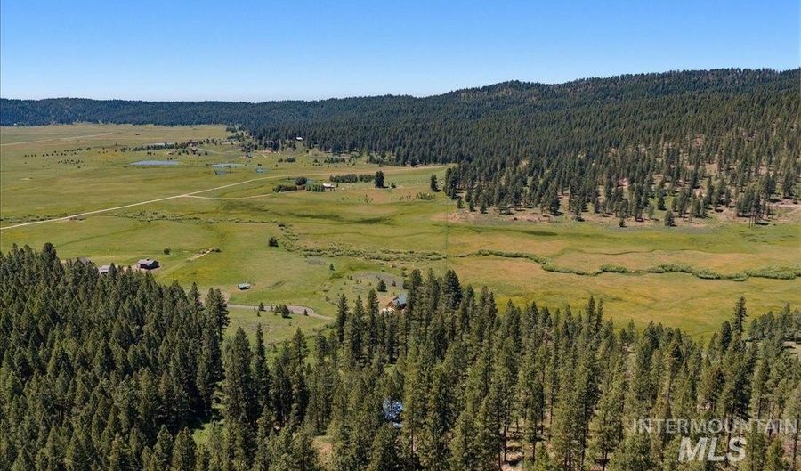 51 Ranch Cir, Cascade, ID 83611 - 2 Beds, 2 Bath