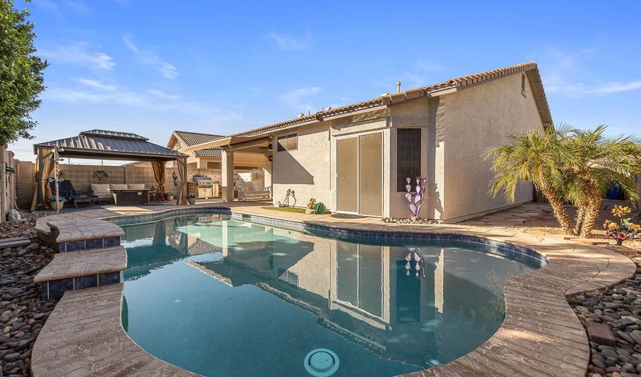 11933 W JEFFERSON St, Avondale, AZ 85323 - 3 Beds, 2 Bath