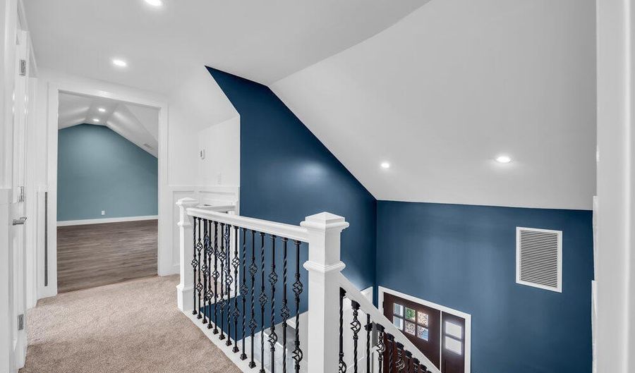 590 Lloyd Rd, Aberdeen, NJ 07747 - 6 Beds, 3 Bath