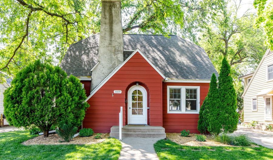 1019 Harding Ave, Ames, IA 50010 - 3 Beds, 2 Bath