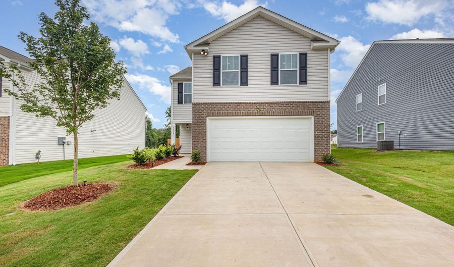 4614 Bessemer Ct, Boiling Springs, SC 29316 - 4 Beds, 3 Bath