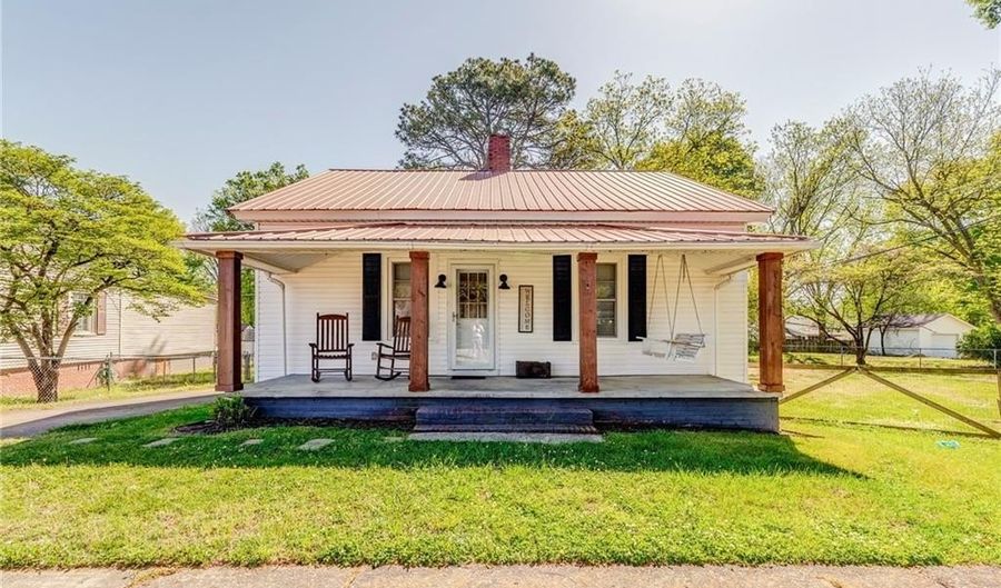 33 Elm St, Aragon, GA 30104 - 2 Beds, 1 Bath