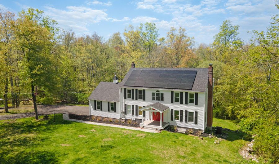 225 Bethmour Rd, Bethany, CT 06524 - 4 Beds, 3 Bath
