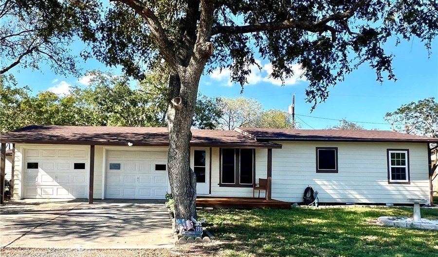 2317 Roma St, Agua Dulce, TX 78330 - 4 Beds, 2 Bath