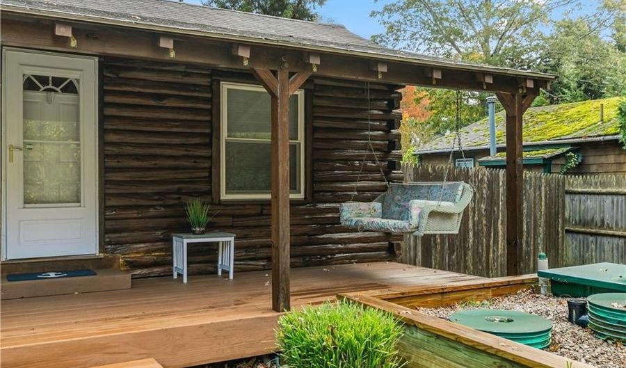 51 Osceola Ave, Narragansett, RI 02882 - 2 Beds, 1 Bath