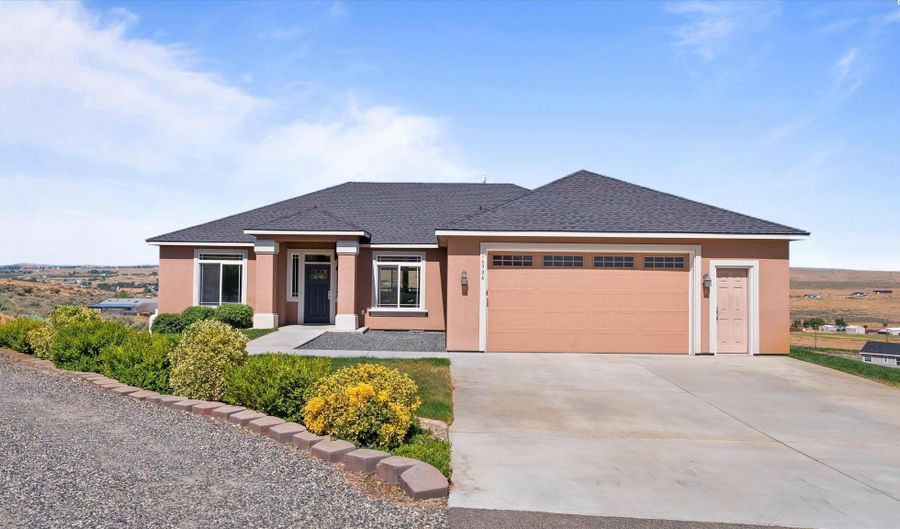 16904 E Love Ln, Benton City, WA 99320 - 4 Beds, 3 Bath