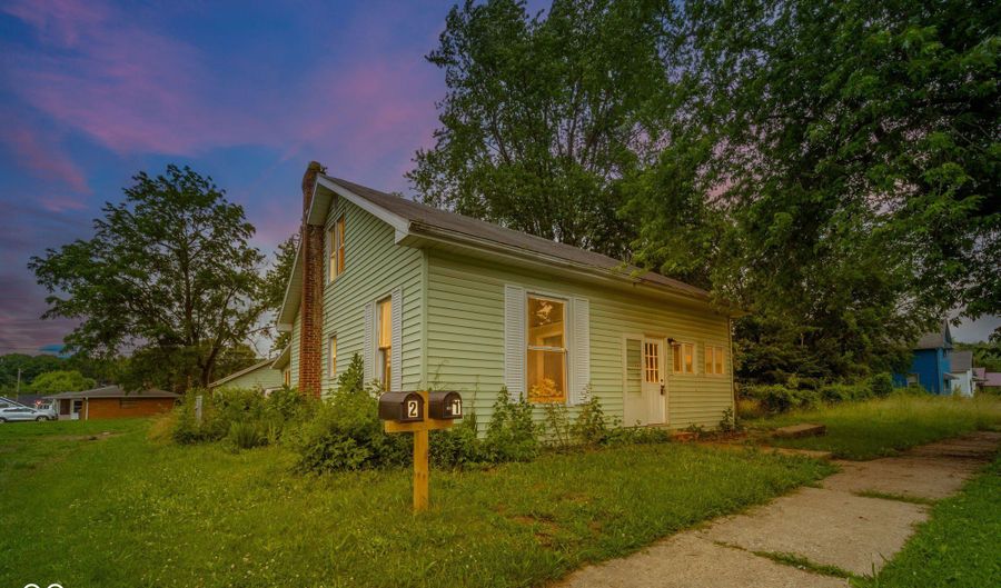 2627 Chase St, Anderson, IN 46016 - 4 Beds, 2 Bath