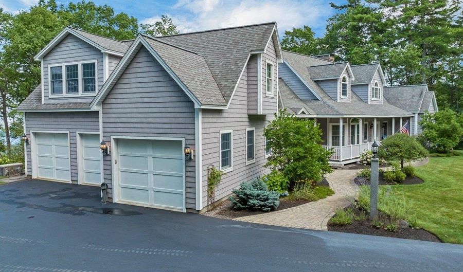 71 Butterfield Rd, Center Harbor, NH 03226 - 4 Beds, 5 Bath